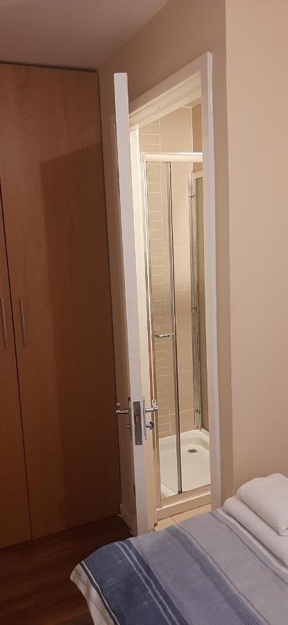 Delightful Home Stay - Double Ensuiteroom. Glasgow Exterior photo