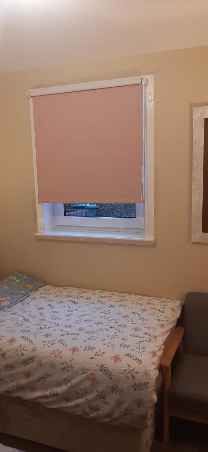 Delightful Home Stay - Double Ensuiteroom. Glasgow Exterior photo
